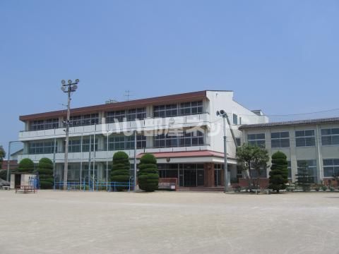 小学校　甲府市立中道北小学校（小学校）まで2723m