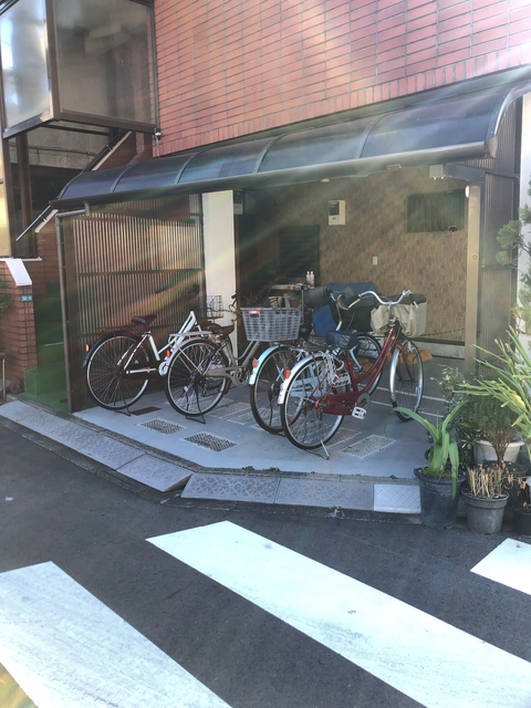 その他共有部分　敷地内専用駐輪場有ります。