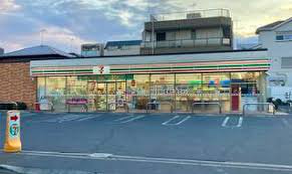 コンビニ　セブン-イレブン 川崎井田三舞町店（コンビニ）まで300m