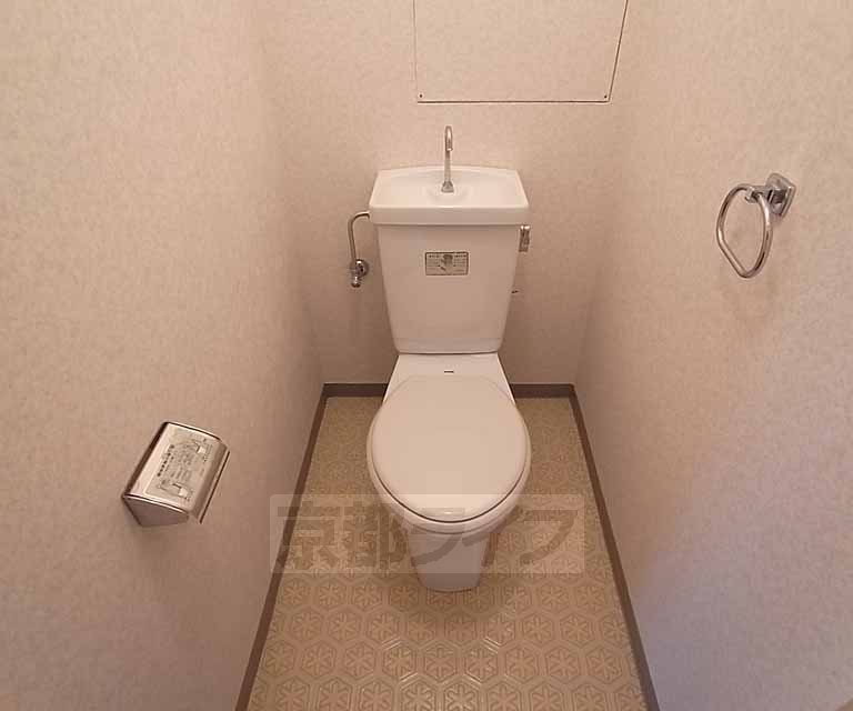 トイレ　広いトイレです。