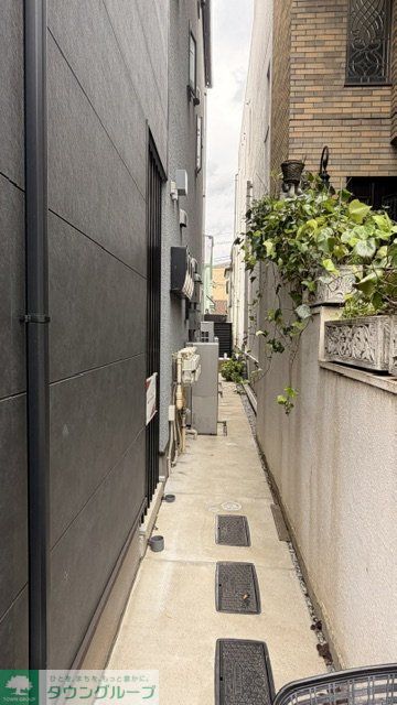 エントランス　庭