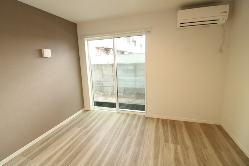 その他　3部屋すべてにエアコン完備