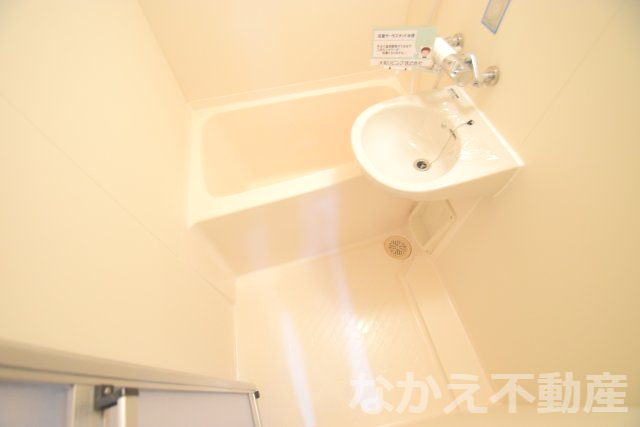 バス・シャワールーム　ゆったり過ごせるお風呂です