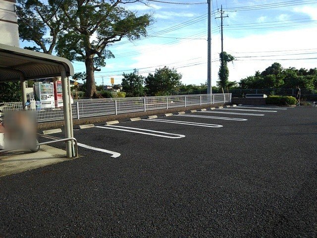 駐車場　駐車スペースもあります