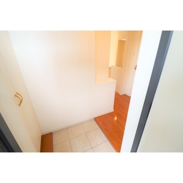 玄関　※別のお部屋の写真になります。