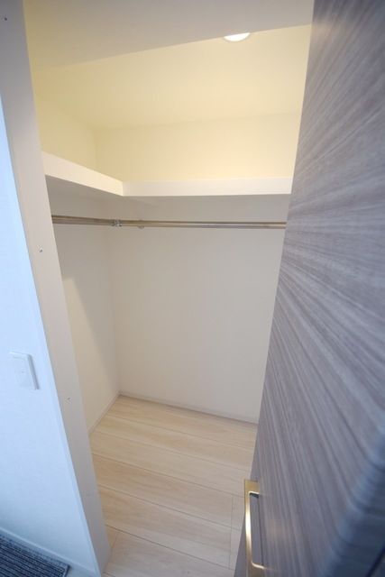 収納　写真は同タイプ住居です。