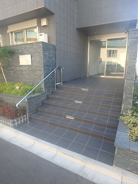 エントランス　☆お問い合わせはお早めに☆