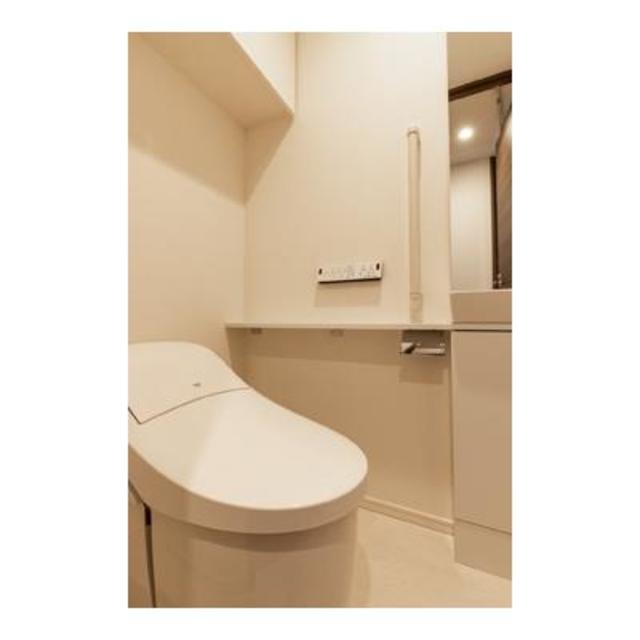 トイレ　※写真は同タイプ住戸です。