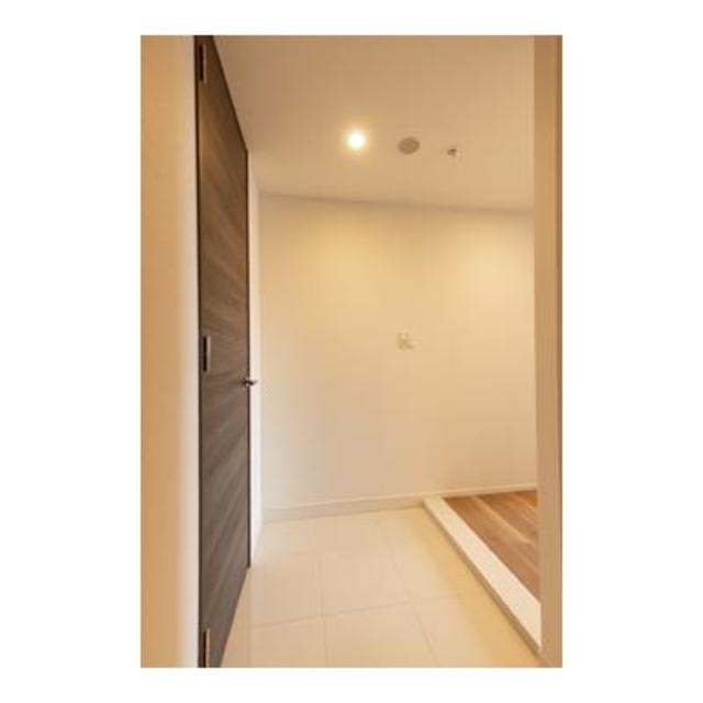玄関　※写真は同タイプ住戸です。