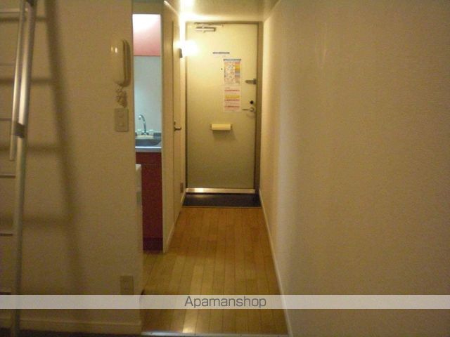 レオパレスT&Kの玄関写真