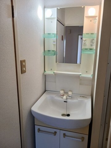 洗面設備　洗面所です