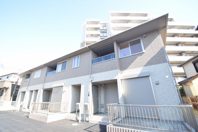 建物外観　南西向きの明るい建物です！