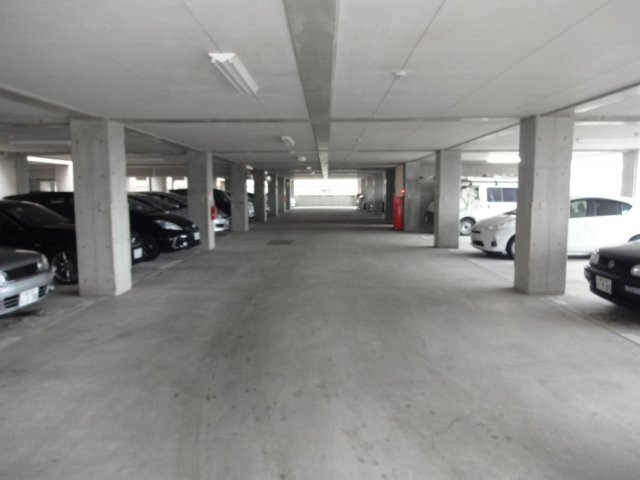 駐車場　駐車場