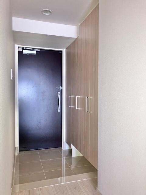 玄関　落ち着いた玄関です