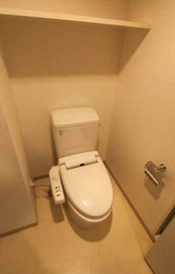 トイレ　別部屋の画像を使用しております。