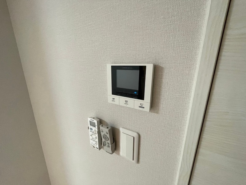 セキュリティ　窓からの日光は気持ちを明るくしてくれますね！