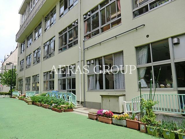 幼稚園・保育園　久松幼稚園（幼稚園・保育園）まで595m