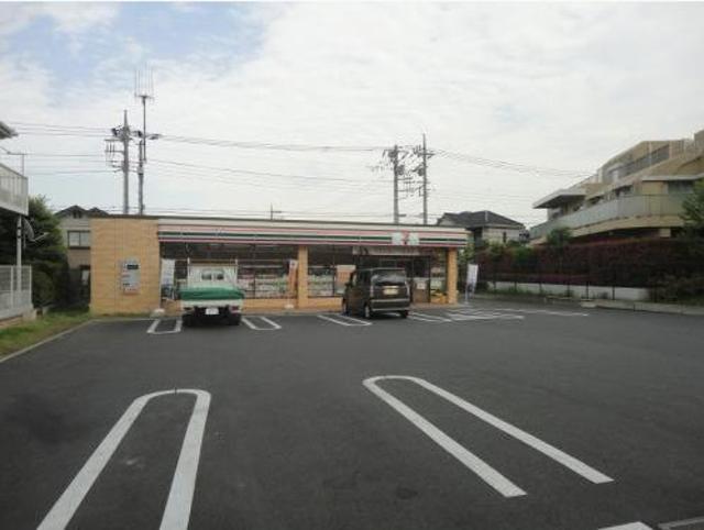 コンビニ　セブンイレブン横浜奈良3丁目店（コンビニ）まで674m