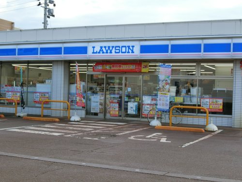 コンビニ　ローソン 長岡アクロスプラザ店（コンビニ）まで494m