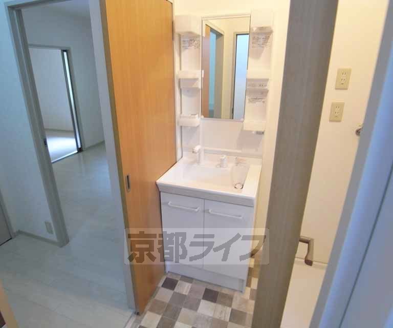 洗面設備　きれいな洗面所です