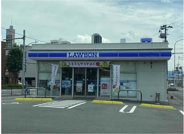 コンビニ　ローソン 鹿児島小松原一丁目店（コンビニ）まで369m