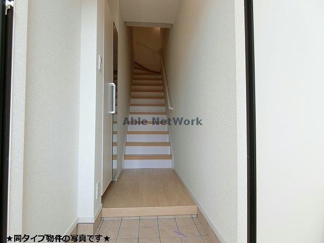 玄関　※管理会社写真参照