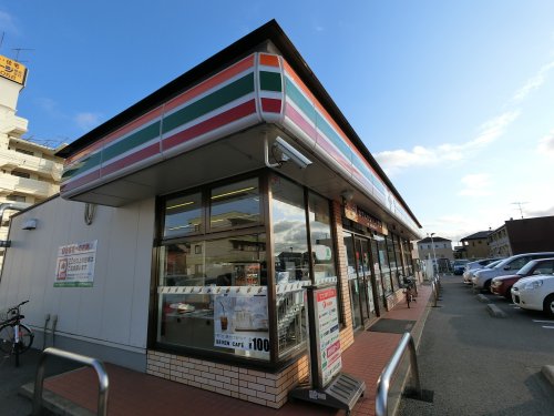 コンビニ　セブンイレブン東金東上宿店（コンビニ）まで546m