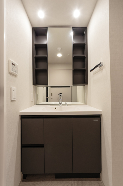 洗面設備　※写真は同タイプ住戸です。