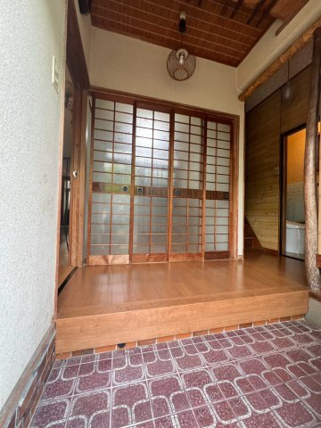 天神町5丁目戸建の玄関写真