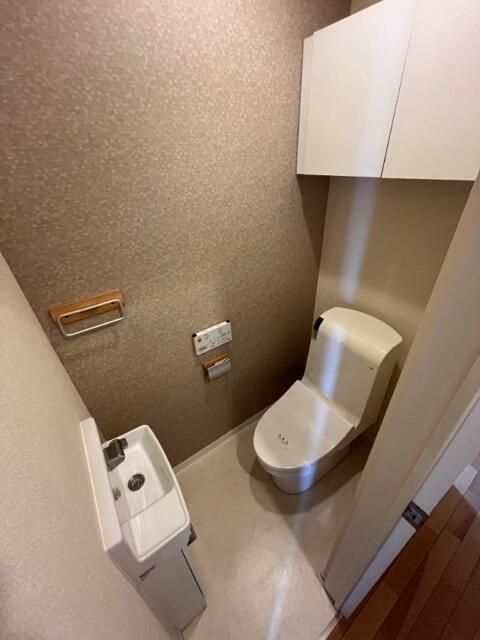 トイレ　別部屋参考写真です