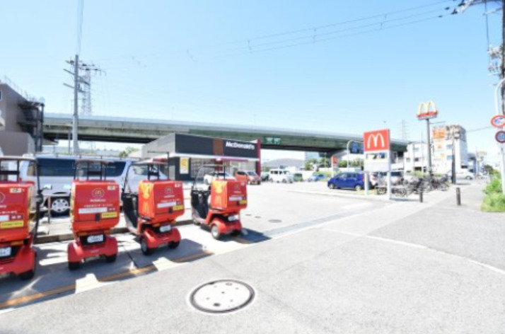 飲食店　マクドナルド 堺石津店（飲食店）まで187m