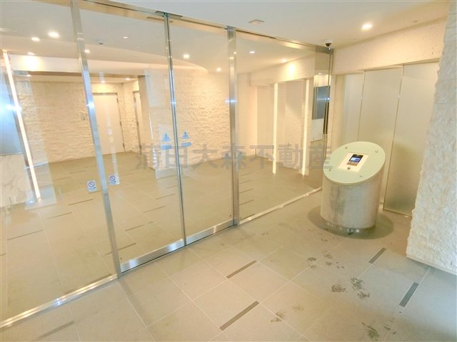 エントランス　防犯カメラTVモニター付オートロック宅配BOXメールBOX管
