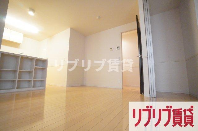 ヴェルデ神明町の居間写真