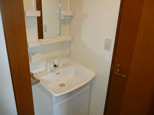 洗面設備　洗面台※写真は別号室の参考写真です。
