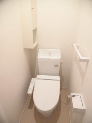 トイレ　コンパクトで使いやすいトイレです