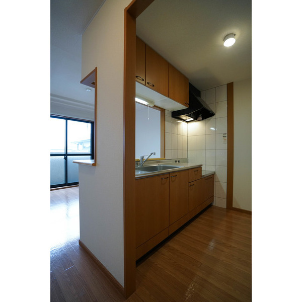 キッチン　同じ建物の別のお部屋