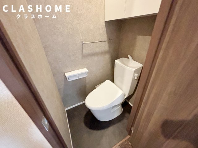 トイレ　同物件の別部屋になります。
