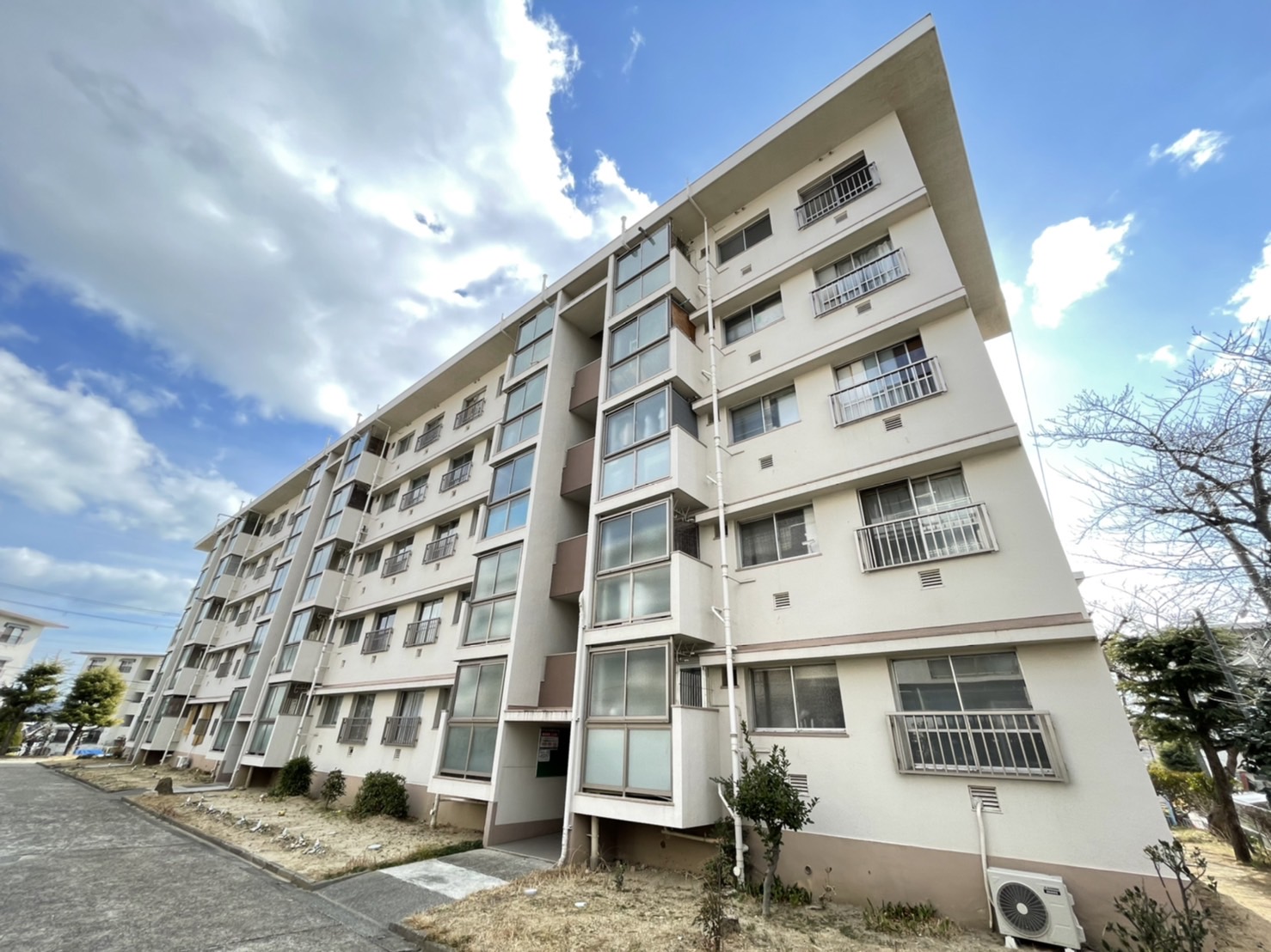 狩口台住宅33号棟の外観写真