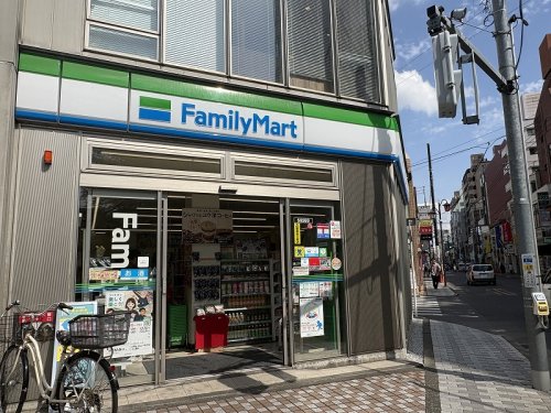 コンビニ　ファミリーマート 国立駅南口店（コンビニ）まで136m