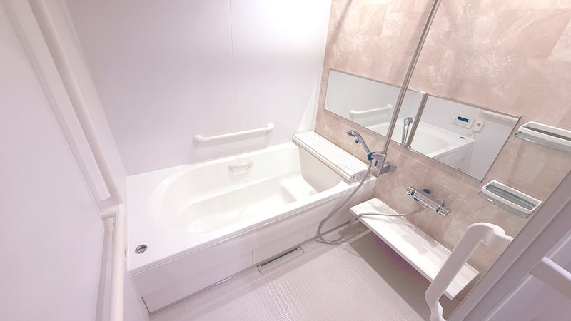 バス・シャワールーム　同じ建物の別のお部屋の参考写真です