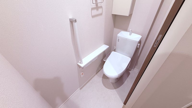 トイレ　同じ建物の別のお部屋の参考写真です