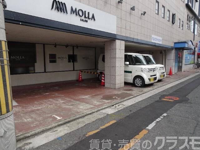 駐車場　敷地内駐車場