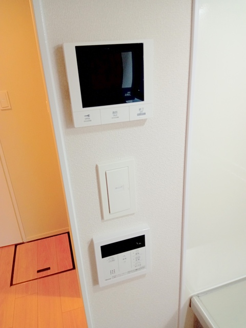 セキュリティ　★来訪者が一目で分かるモニターホン付き★