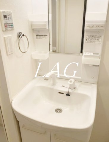 洗面設備　洗面台です。