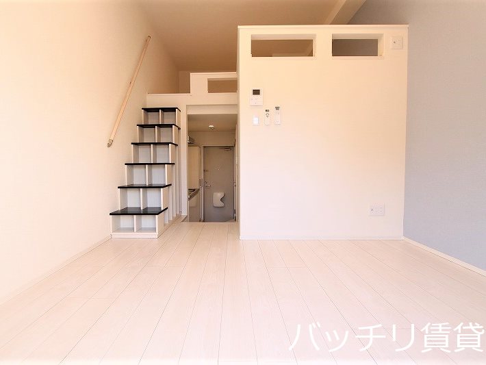 居室・リビング　画像は別号室タイプの為、現状を優先致します。