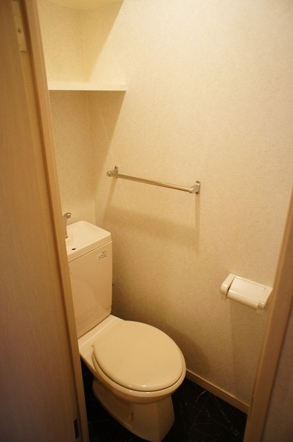 エンクレスト大博通りのトイレ写真
