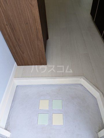ライトハウスB棟の玄関写真