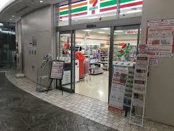 コンビニ　セブンイレブン 大阪証券取引所ビル店（コンビニ）まで150m