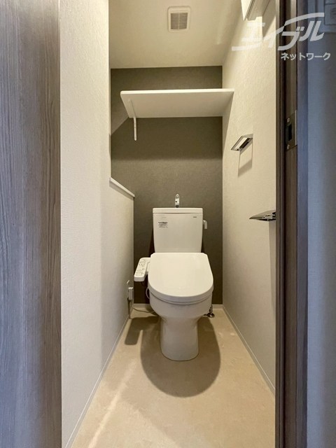 北大阪急行 江坂駅 徒歩17分 5階建 築2年のトイレ写真