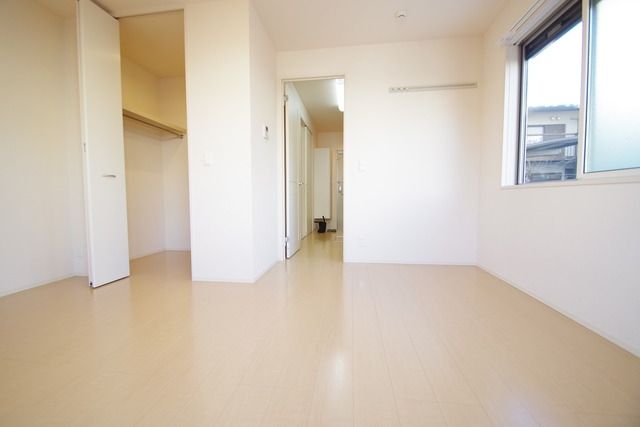 居室・リビング　★キレイなお部屋です★